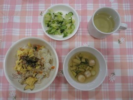 給食の様子