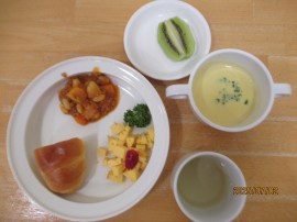 給食の様子