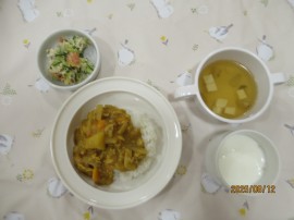 給食の様子